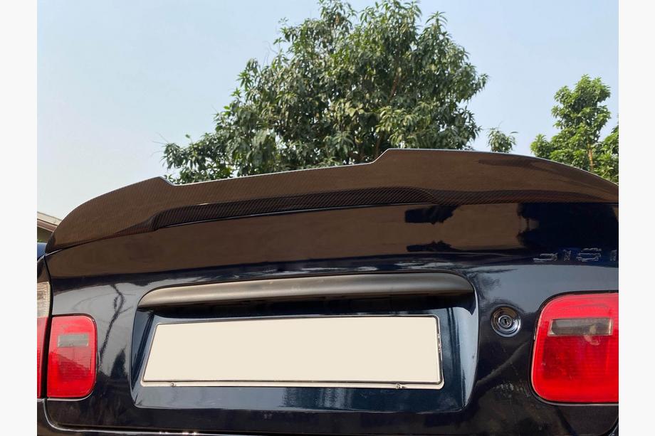 BMW 3-serie E46 1998–2006 Bagageluckespoiler FRP V4 (SD) Foto 2