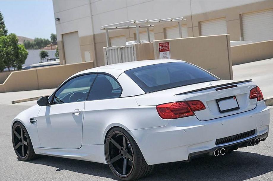 BMW 3-serien E92/E93 2006–2013 M3-Style bakspoiler (för E93, kolfiber) Foto 3
