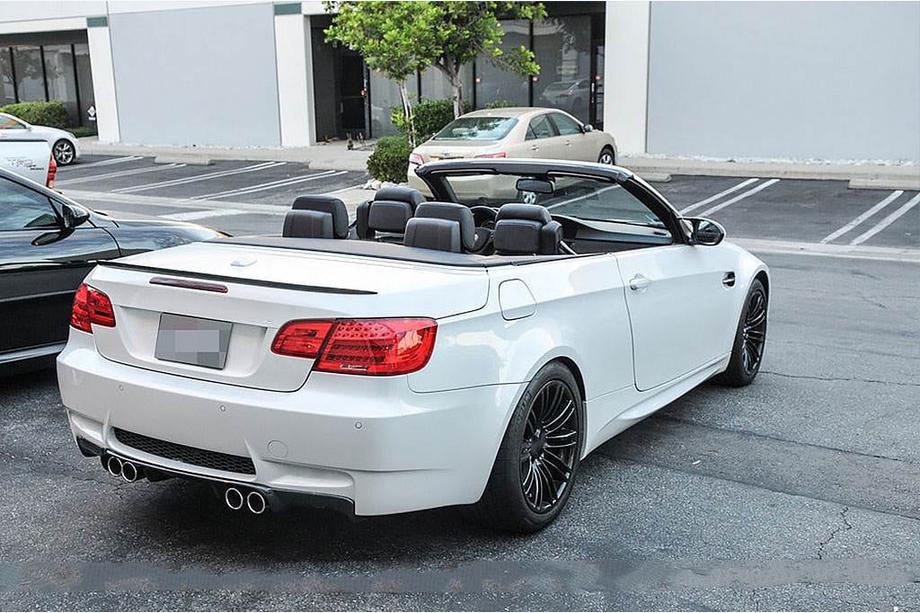 BMW 3-serien E92/E93 2006–2013 M3-Style bakspoiler (för E93, kolfiber) Foto 4