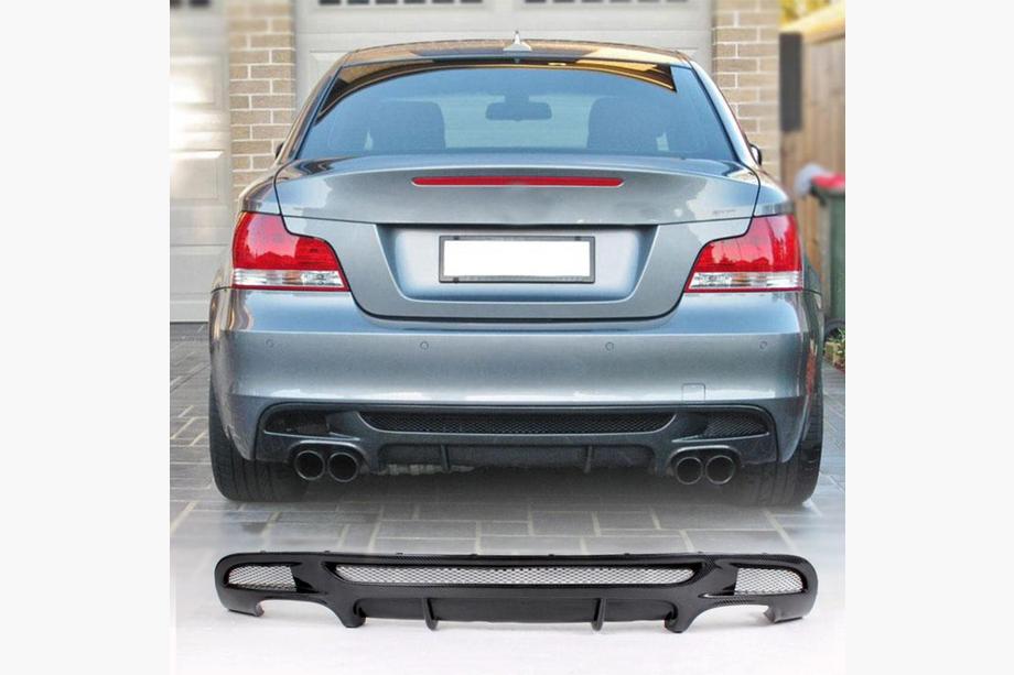 BMW 1-serie E81/E82/E87/E88 2004–2011 Bakre stötfångardiffusor V2 (för E82/E88 M-Sport, kolfiber) Image
