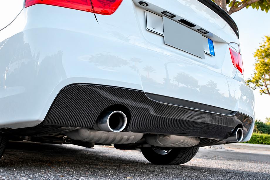 BMW 3-serie E90/E91 2005–2011 Bakre stötfångardiffusor V3 (för E90 M-Sport, kolfiber) Image