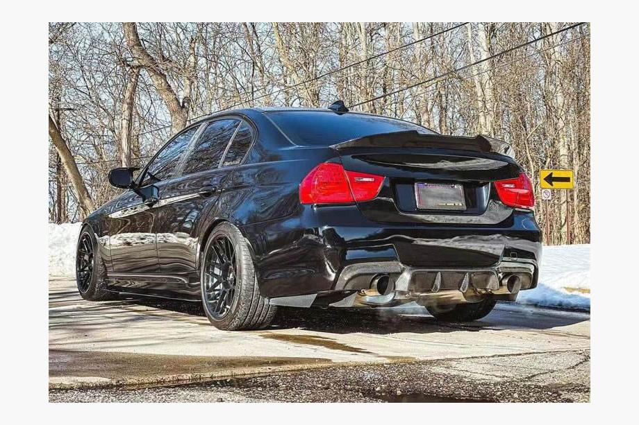 BMW 3-serie E90/E91 2005–2011 Bakre stötfångardiffusor (för E90 M-Sport, kolfiber) Foto 3