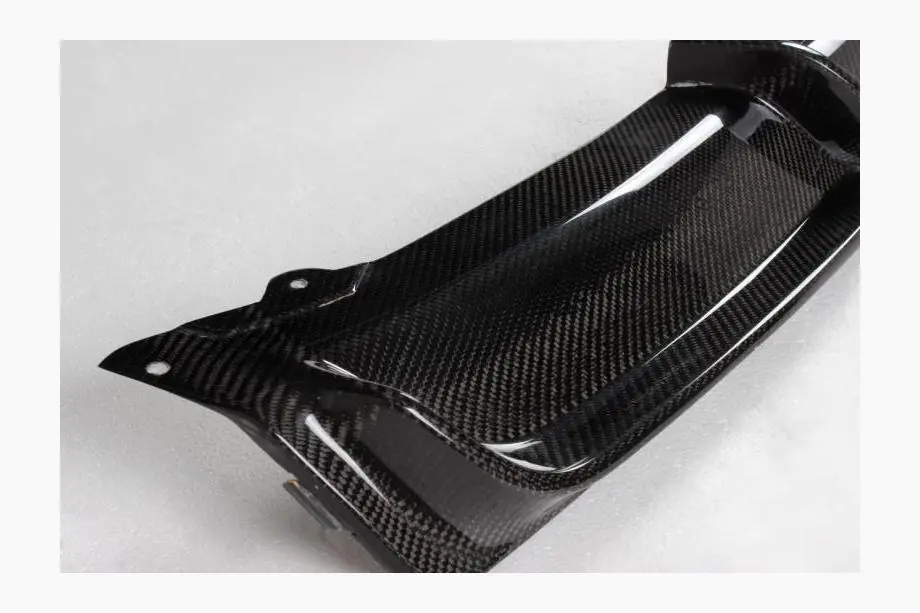 BMW 3-serien F30/F31 2012–2019 Bakre stötfångardiffusor V5 (för F30 M-Sport, kolfiber) Foto 9