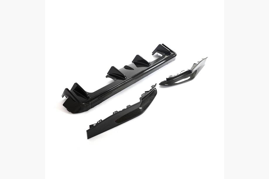 BMW 4-serien G22/23/26 2020– Bakre diffusor V5 (för G82/G83, kolfiber) Foto 6
