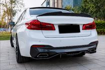 BMW 5-serien G30/G31 2017–2023 Bakre stötfångardiffusor V4 (för M-Sport/M5 F90, kolfiber) foto 2