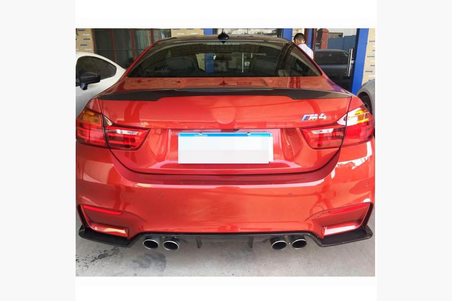 BMW 4-serie F32/F33/F36 2012–2020 Bakre stötfångardiffusor V2 (för F82/F83, kolfiber) Foto 3
