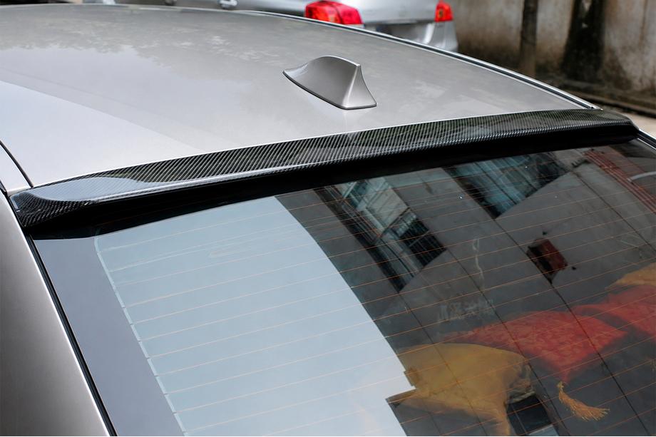 BMW 5-serien F10/F11 2010–2016 Spoilerläpp V1 för F10, kolfiber Image