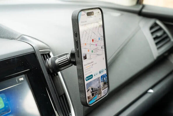 Så väljer du den perfekta mobilhållaren för bilen