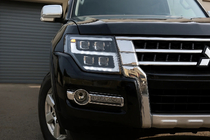 Mitsubishi Pajero Wagon IV 2006–2021 LED-strålkastare fram (2 st) foto 1