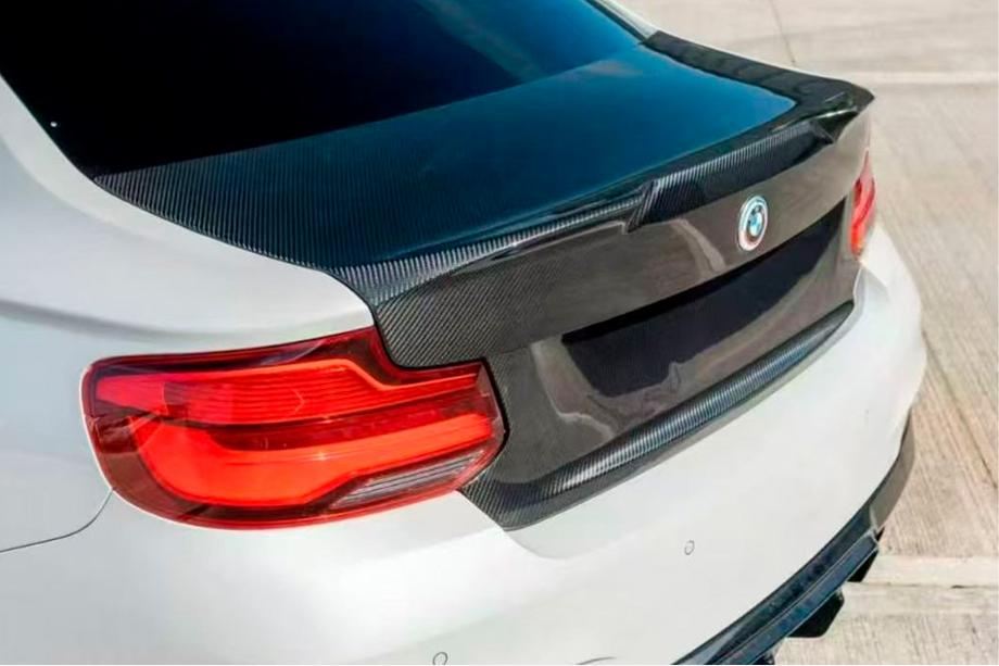 BMW 2-serien F22/F23 2014–2021 Bagagelucka i kolfiber (för F87) Image