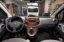 Peugeot Partner Tepee 2008–2018 Interiörtuning (färger i sortiment) Aluminium foto 1