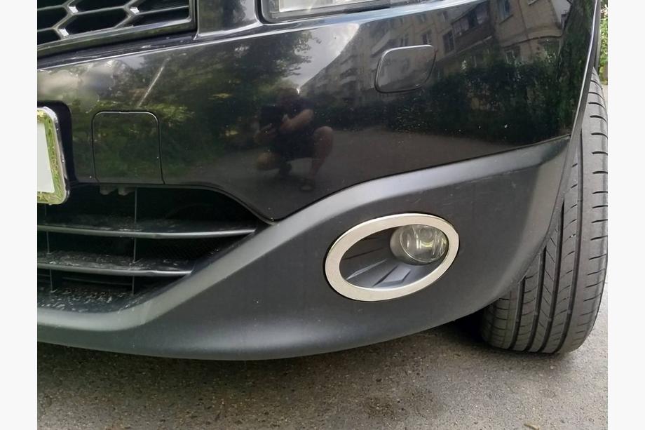 Nissan Qashqai 2010–2014 Yttre kromlist runt dimljus (2 st, rostfritt stål) Image