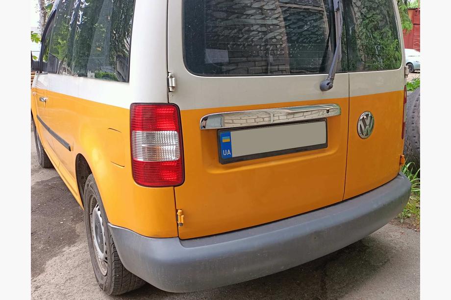 Volkswagen Caddy 2010–2015 List över registreringsskylten (2-dörrars, rostfritt) Image