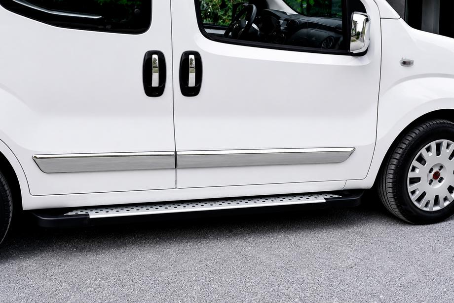 Opel Combo 2012–2018 Sidosteg Allmond Grey (2 st, aluminium) Image