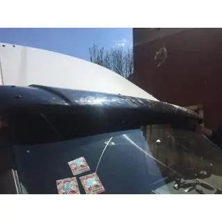 Vindrutespoiler (svart blank, 5 mm) Ford Transit 2000–2014 foto 4
