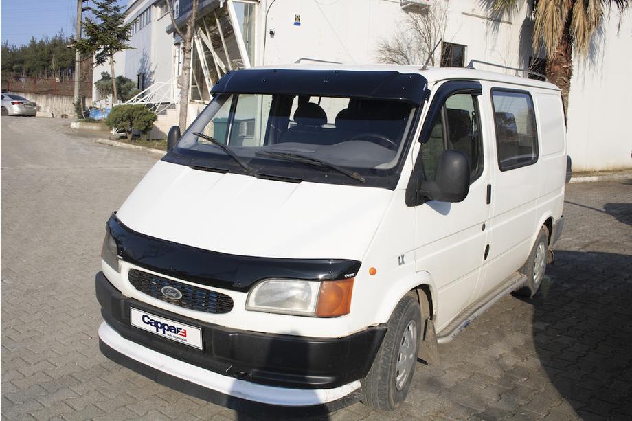 Ford Transit 1991–2000 Vindrutespoiler (svart blank, 5 mm) Foto 8