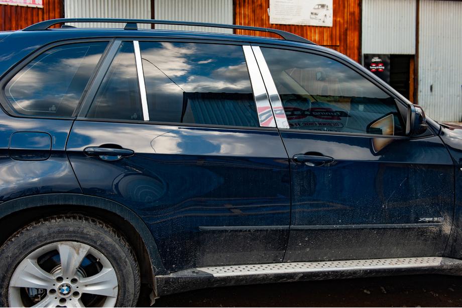 BMW X5 E70 2007–2013 Dörrstolpslister (rostfritt stål) Image