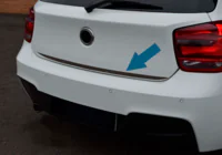 BMW 1-serien F20/F21 2011–2019 Kromlist till baklucka (rostfritt stål) foto 3
