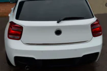 BMW 1-serien F20/F21 2011–2019 Kromlist till baklucka (rostfritt stål) foto 4