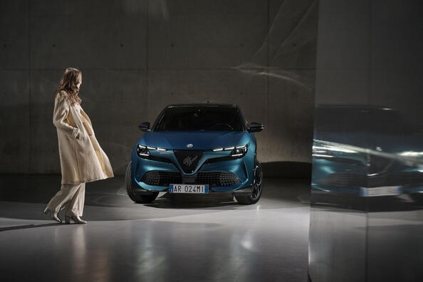 Alfa Romeo Junior Hybrid: test av crossover