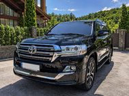 Toyota Land Cruiser 200 2007–2021 Frontlip 2016↗ (Executive 2019) Vit färg foto 3