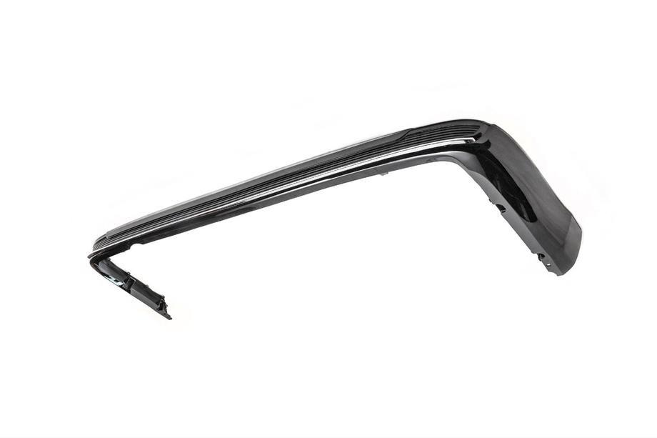 Toyota Land Cruiser 200 2007–2021 Bakre diffuser med krom 2016-2021 (Executive 2019/2021) Foto 5