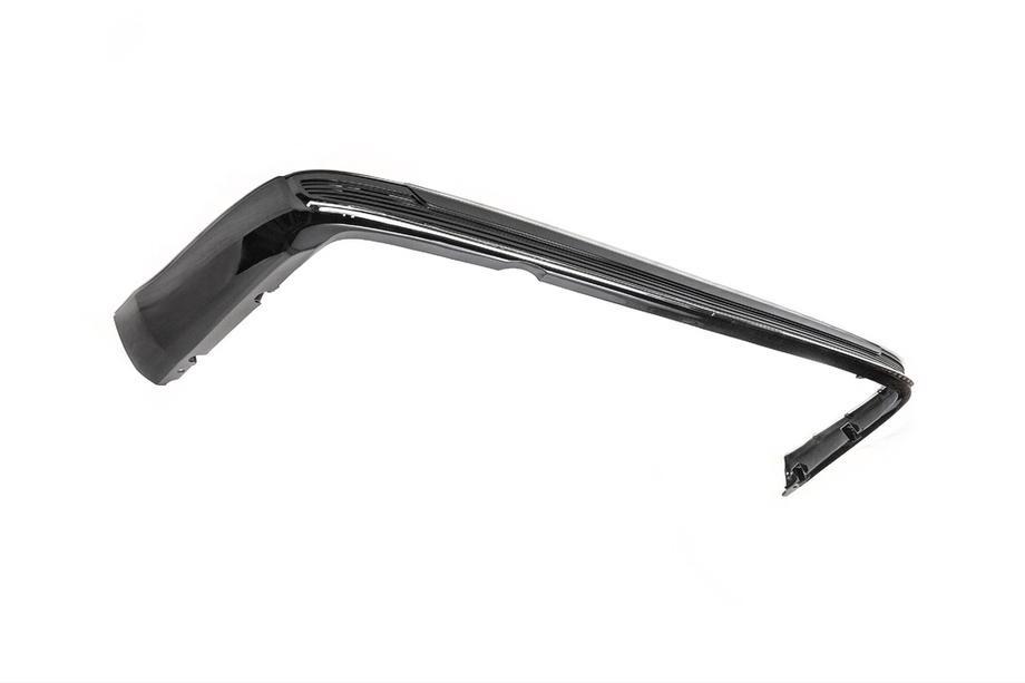 Toyota Land Cruiser 200 2007–2021 Bakre diffuser med krom 2016-2021 (Executive 2019/2021) Foto 6