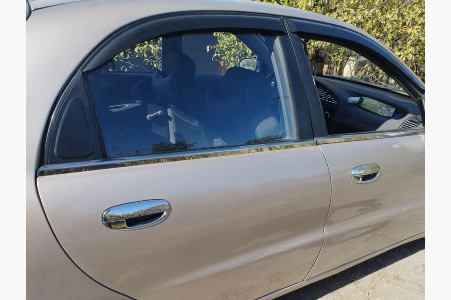 Chevrolet Lanos 1998–2017 Fönsterlister (4 st, rostfritt) Image