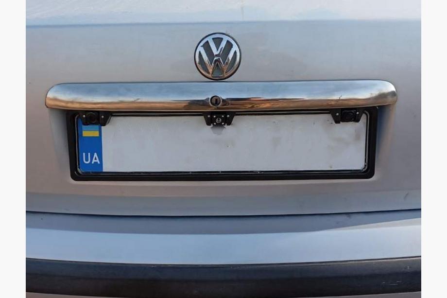 Volkswagen Passat B5 1997–2005 List ovanför registreringsskylten 1996-2001 (rostfritt) Foto 1