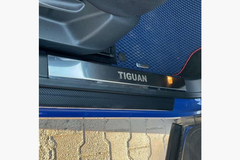 Volkswagen Tiguan 2007–2016 Carmos invändiga instegslister (4 st, rostfritt stål) Foto 3