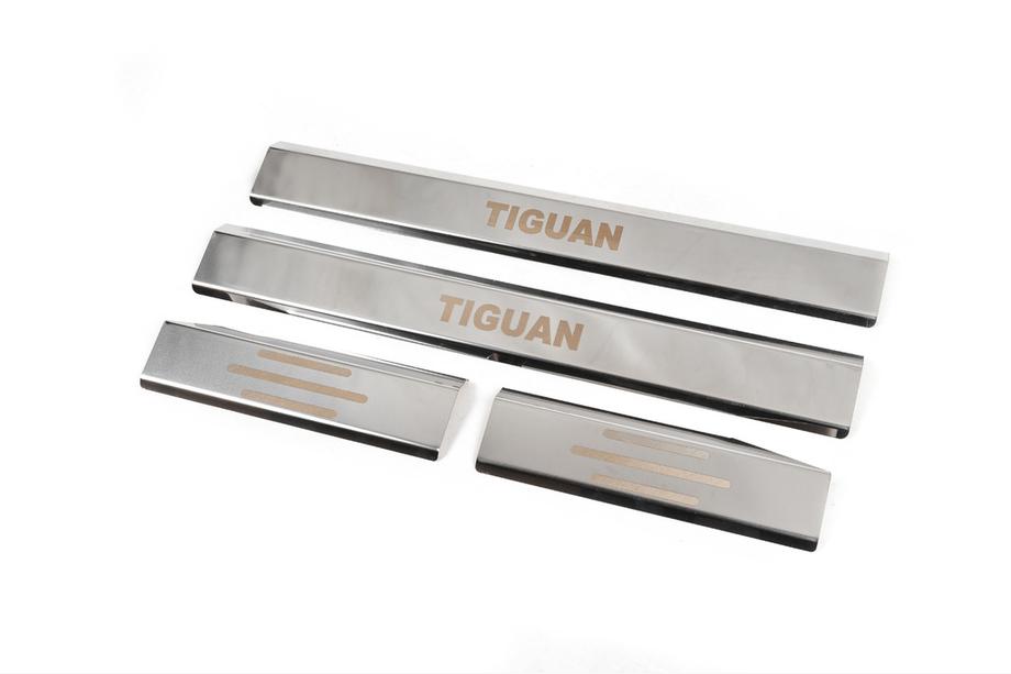 Volkswagen Tiguan 2007–2016 Carmos invändiga instegslister (4 st, rostfritt stål) Foto 1