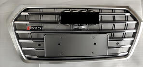 Audi Q5 2017–2025 Frontgrill SQ-Style (2017-2020, svart med krom) foto 1