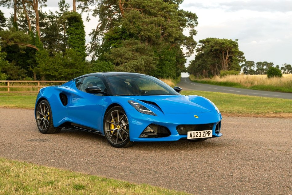 Test av sportbilen Lotus Emira
