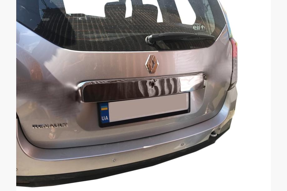 Renault Duster 2008–2017 List ovanför registreringsskylten, hel (rostfritt stål) Image