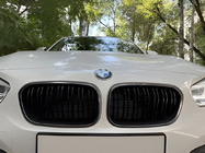 BMW 1-serien F20/F21 2011–2019 M-Look njurgaller (2015-2019, blanksvart med kromkant) foto 1