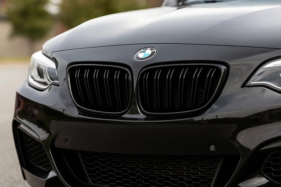 BMW 2-serien F22/F23 2014–2021 Njurgaller M-Look (svart högglans) Image
