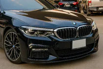 BMW 5-serien G30/G31 2017–2023 Njurgaller M-Look (2017-2020, svart högglans med kromlist) foto 1
