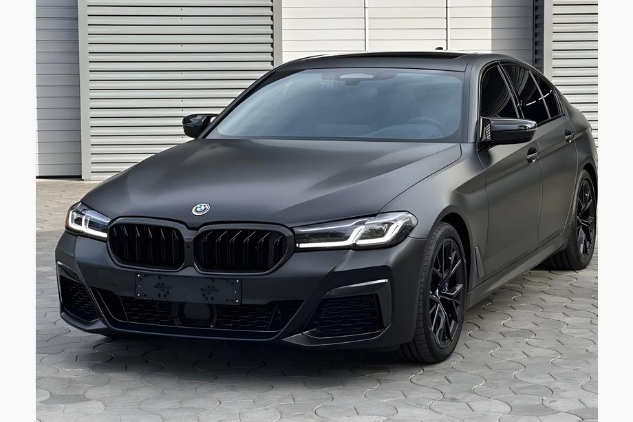 BMW 5-serien G30/G31 2017–2023 Njurgaller M-Look V1 (2021+, matt svart) Image