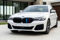 BMW 5-serien G30/G31 2017–2023 Njurgaller M-Look V1 (2021+, M-Color) foto 1