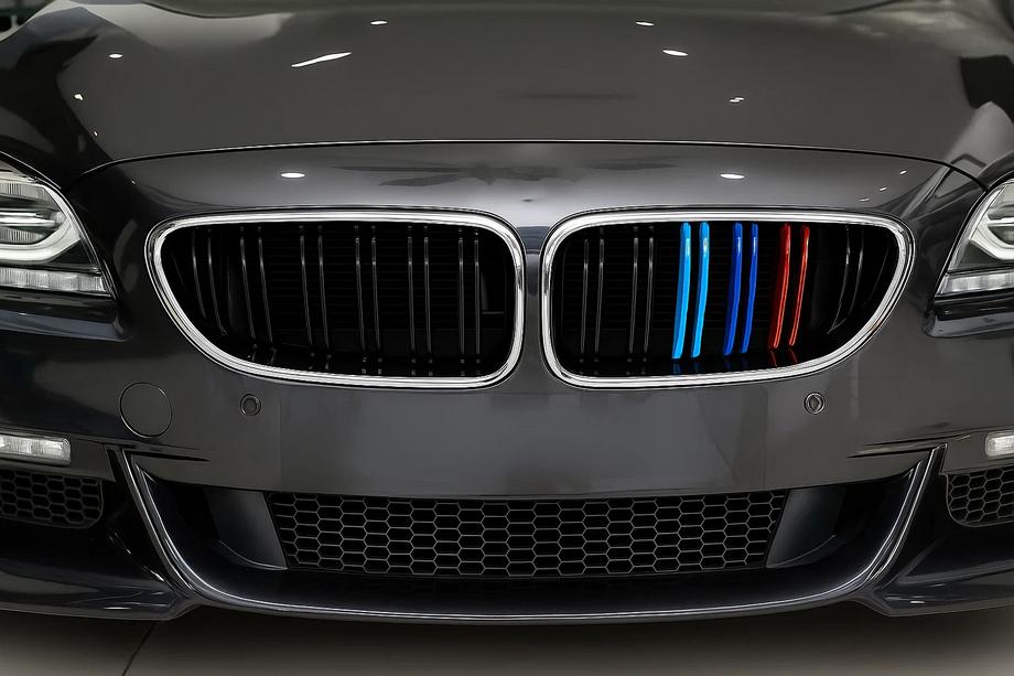 BMW 6-serien F12/F13/F06 2011–2018 Njurgaller M-Look (M-Color med kromkant) Image