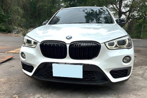 BMW X1 F48 2015–2022 M-Look njurgrill (2015-2019, blank svart) foto 1
