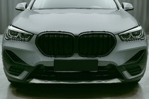 BMW X1 F48 2015–2022 M-Look njurgrillar (2020-2022, matt svart) foto 1