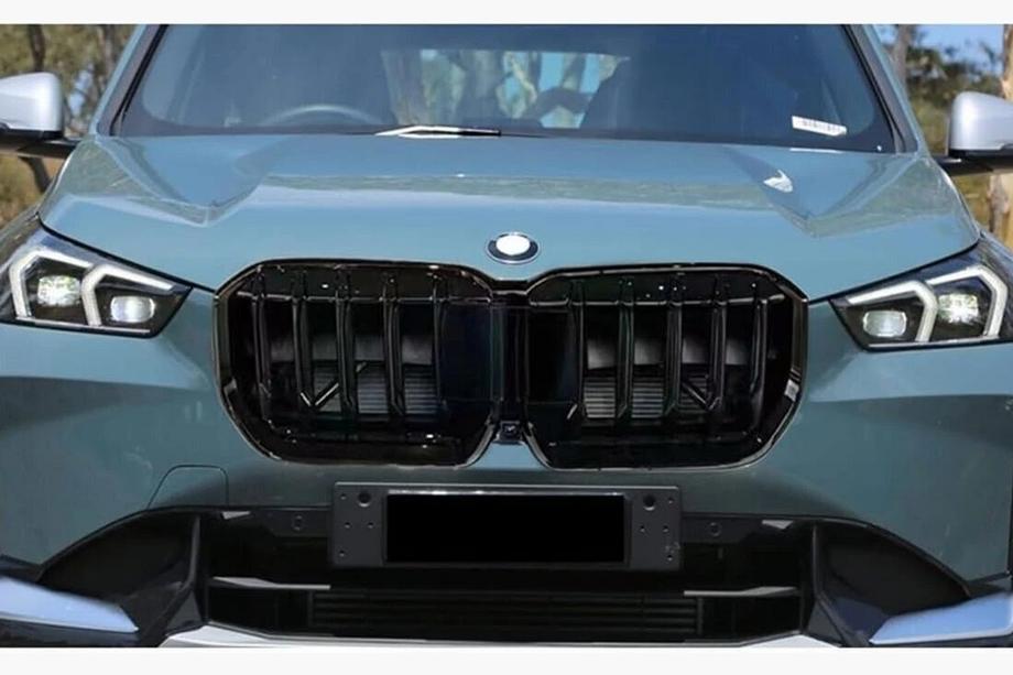 BMW X1/iX1 (U11) 2022– Njurgrill 1-Bar (matt svart) Image