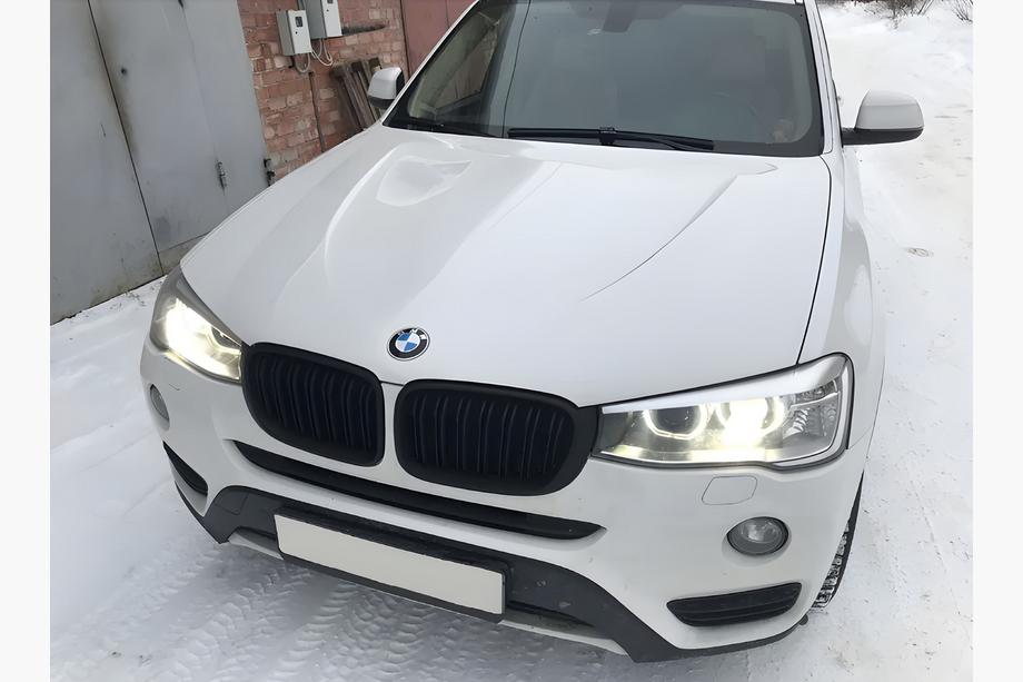 BMW X3 F25 2011–2018 M-Look njurgrillar (2014-2018, matt svart) Image