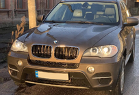 BMW X6 E71 2008–2014 M-Look njurgaller (svart högglans med kromkant) foto 3