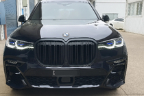 BMW X7 G07 2019– Njurgrillar M-Look (2019-2022, matt svart) foto 1