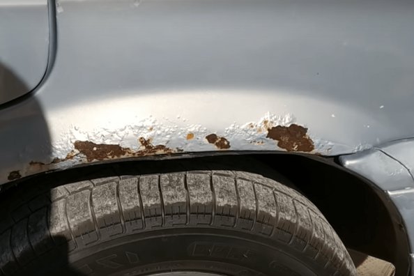 Hur farliga är 'rostfläckar' på bilens kaross?