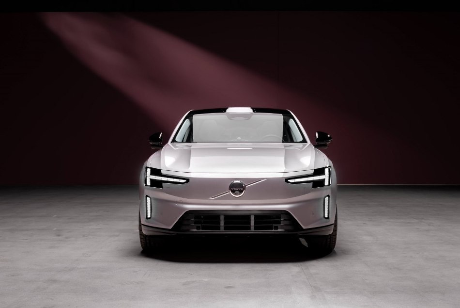 Test av Volvo ES90: specifikationer, räckvidd, design och interiör