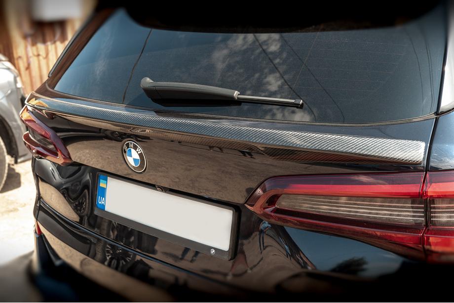 BMW X5 G05 2019–2026 Nedre spoiler V1 (naturkolfiber) Foto 1