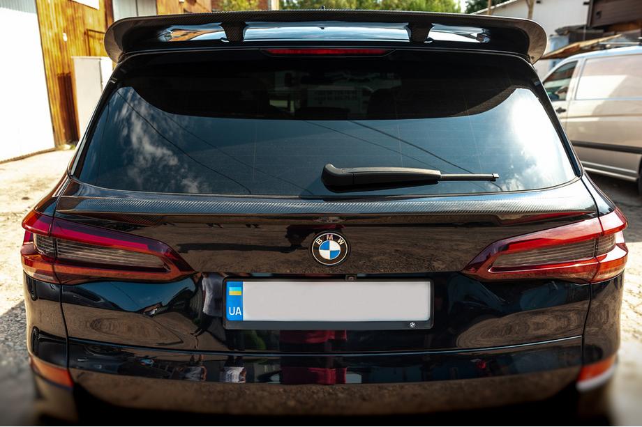 BMW X5 G05 2019–2026 Nedre spoiler V1 (naturkolfiber) Foto 8